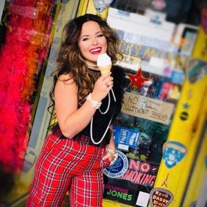 Meet your Posher, Olivia